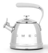 Smeg Retro Whistling Stovetop Kettle: 2.3L Stainless Steel, Cool-Touch Handle, Induction Ready